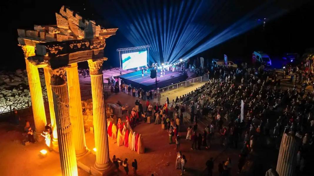 Manavgat’ta Halk Dansları Festivali Nefes Kesti! 2